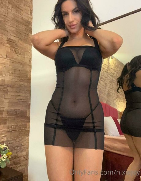 nixiejoy high quality model images