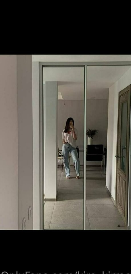 kira kirraa naked pornstar img