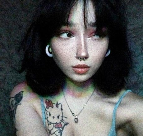 imhorndoll sexy actress images