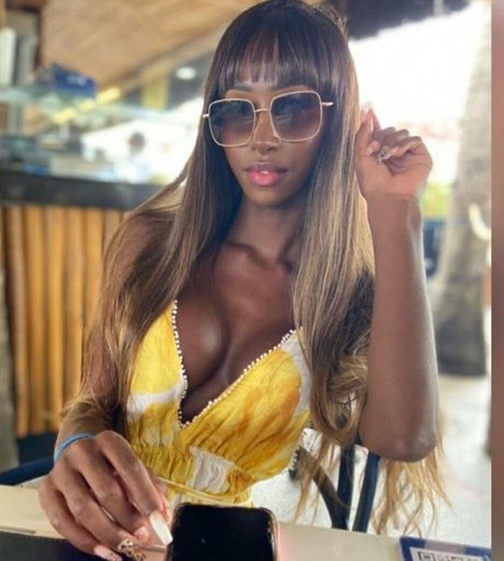 transsohot best actress gallery