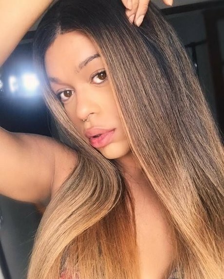 transsohot erotic star galleries