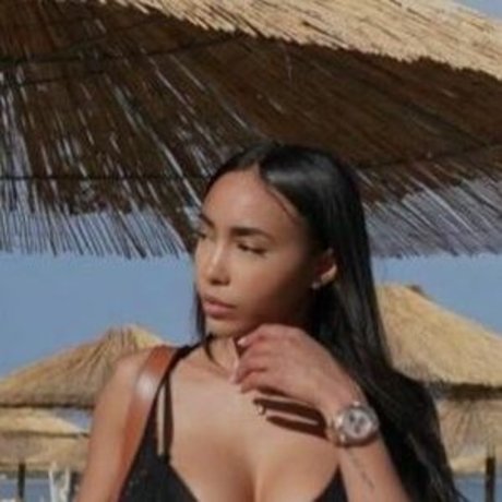 Paola Henriquez naked star images