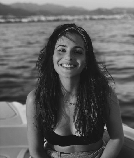 Andrea Duro top model gallery