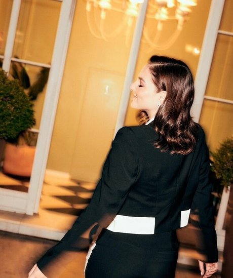 Andrea Duro erotic star pic