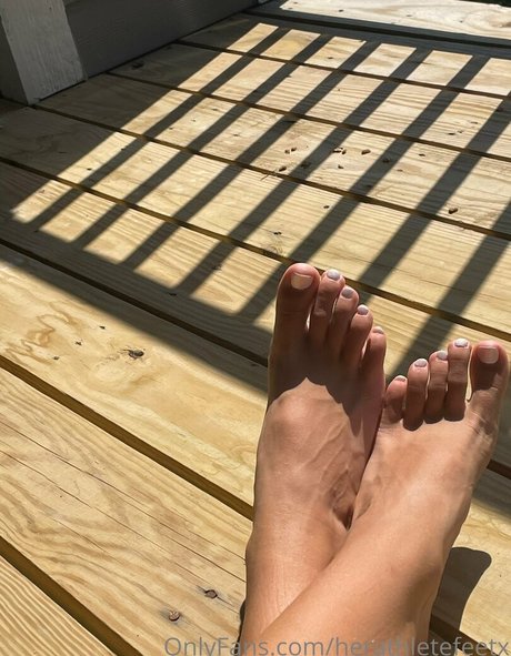 herathletefeetxo erotic pornstar gallery