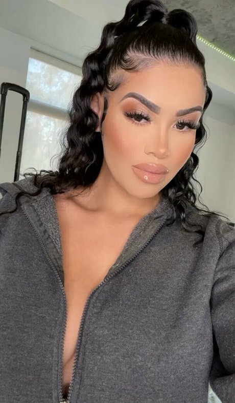 sheismichaela erotic pornstar gallery