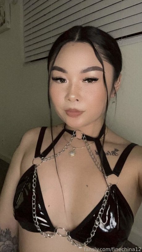 FineChina12 star naked picture