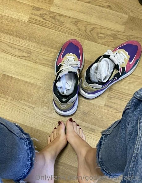 goddessgigantic Quick model image