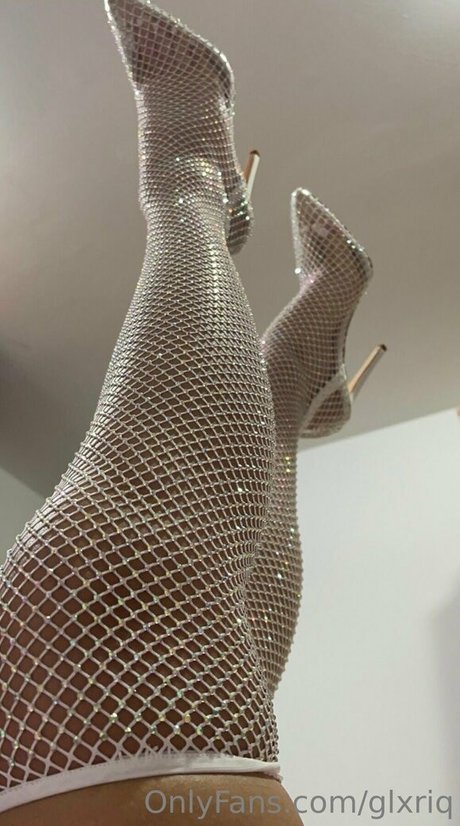 glxriq nude pornstar photos