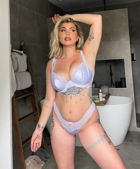 Olivia Buckland pornstar images