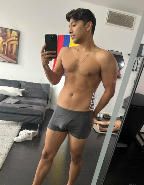 maxfillss xxx pornstar pictures