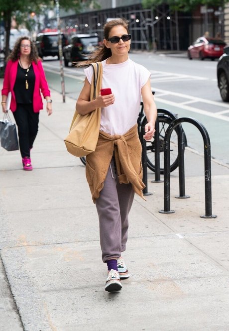 Katie Holmes model nice galleries