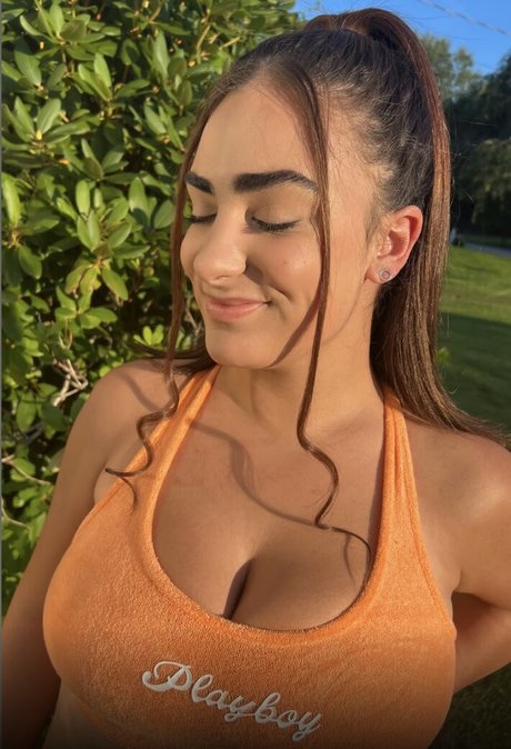 Veronica Correia nude model photo