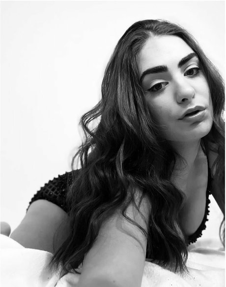 Veronica Correia perfect actress gallery