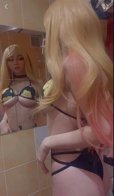 ajisek k model nude pictures