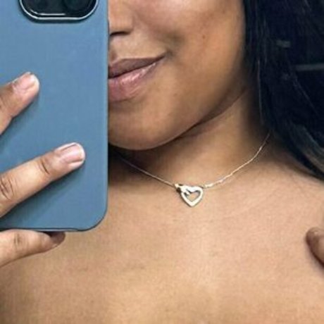 lizzie222 model nude img