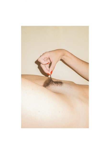 Maggie White pornstar naked photo