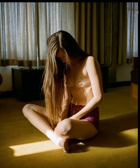 Maggie White art actress pictures