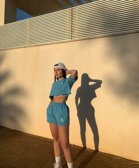 Effy Palarya model erotic picture