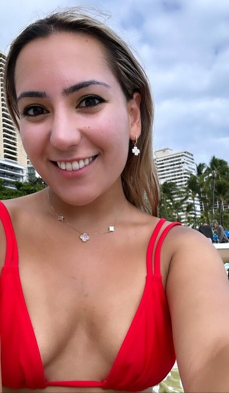 Selina Amini model high quality photos