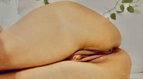 insatiablekarla hot actress archive