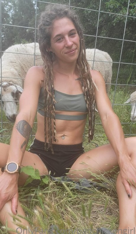 BadChickenGirl pornographic star photo