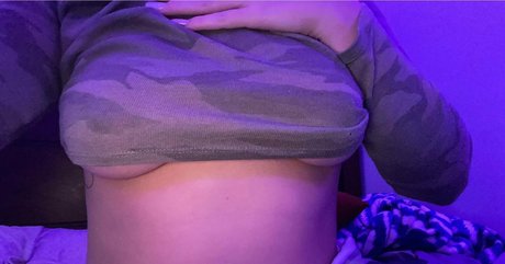 yourgirlfriendrose erotic model picture