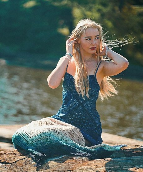 Idapod nude pornstar pic