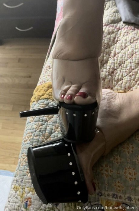 bootyhighheels model nice photos
