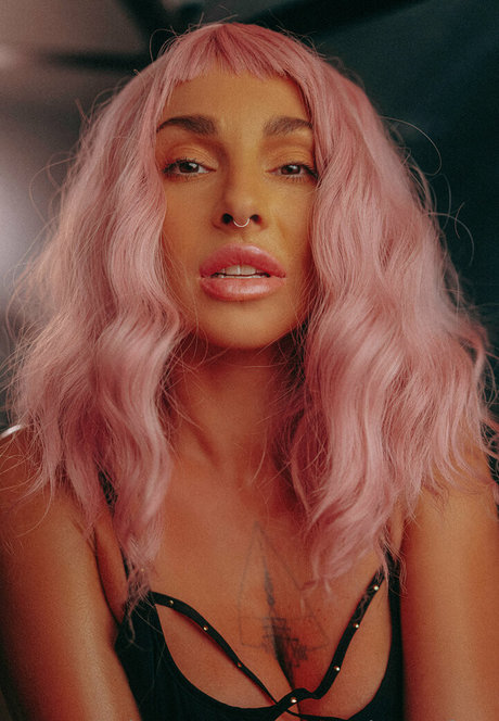 roxysdreamfree sexy model pic