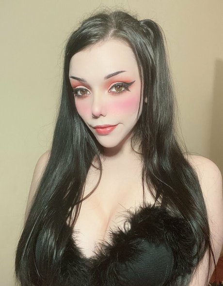 lips onlyfans hot images