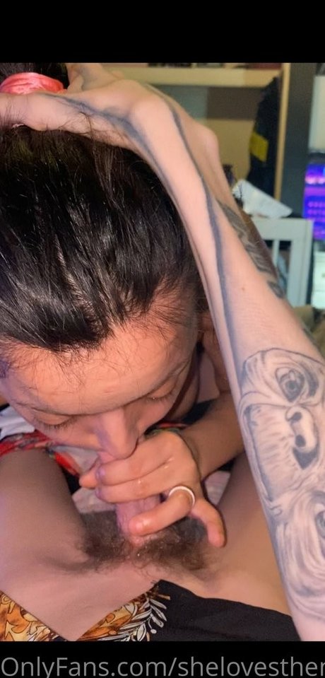 Long Neck model free pictures