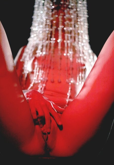 Shojo naked model img