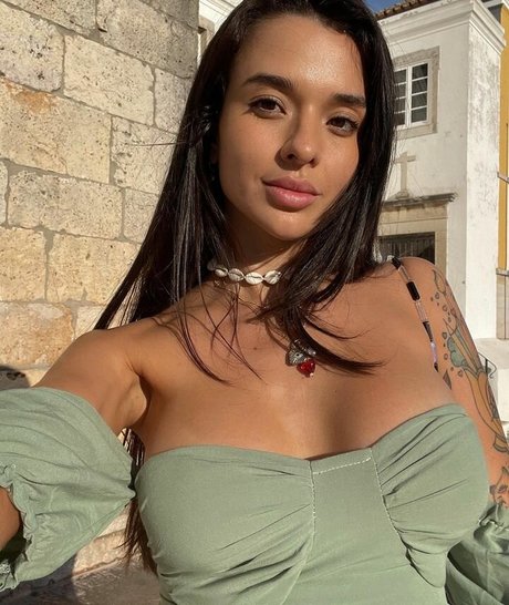 janadeoliveira_ adult star photo