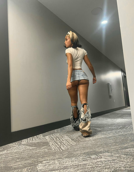 xxxshapeshifter sexy star photos