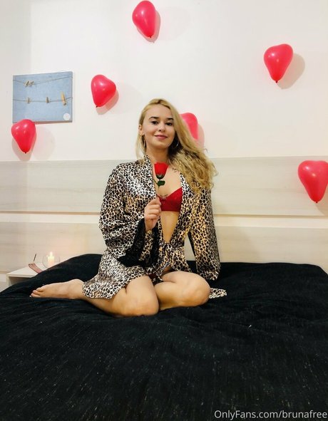 brunafree model adult images