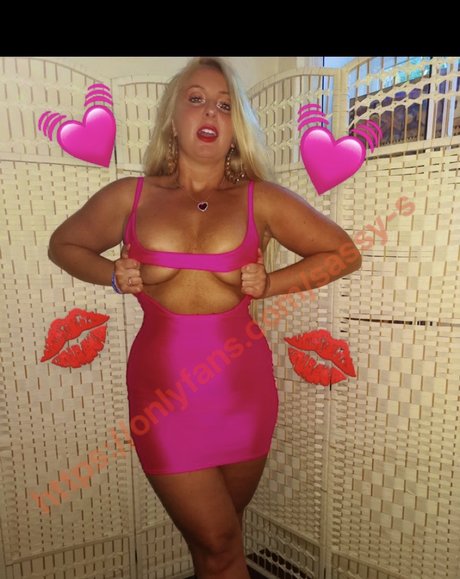 Sassy S hot model gallery