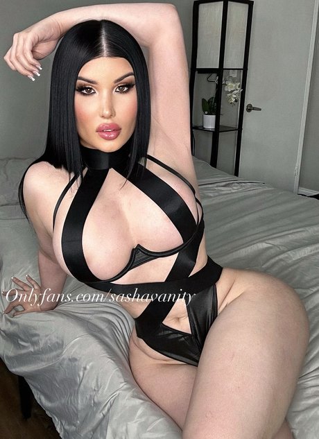 Ts Sasha adult model image