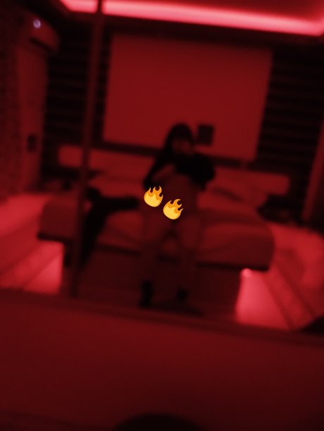 the girl with the big ass sex model pictures