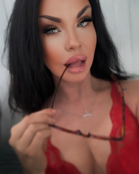 Sariela star naked photo