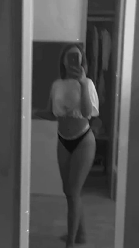 Sarahi sexy star galleries