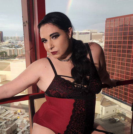 Hotwife Sarah hot model galleries