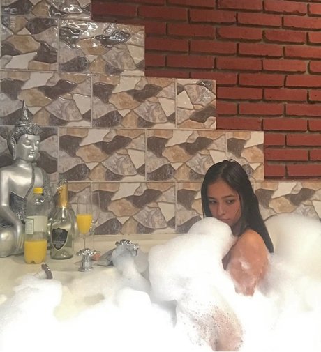 SARA CORDOBA star best pics