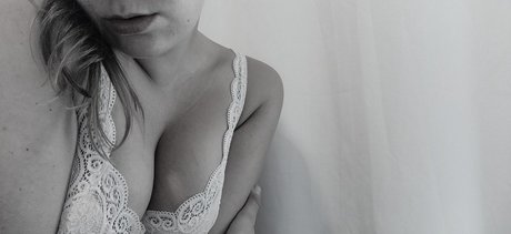 Sansqun FREE porn star pictures