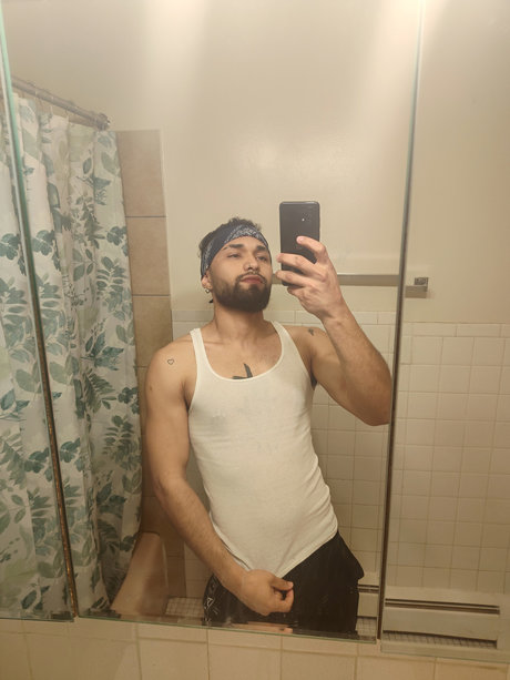 Samuel Maestracci hot actress photo