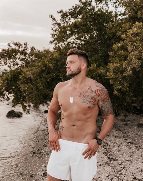 _guy nextdoor_ free star archive