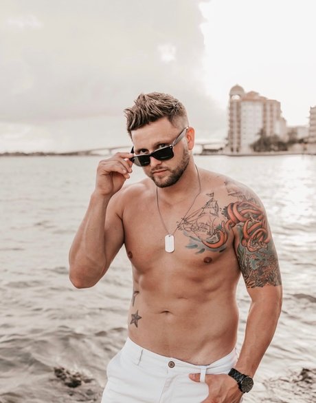 _guy nextdoor_ star top img