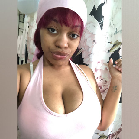 saharatray pornographic model images