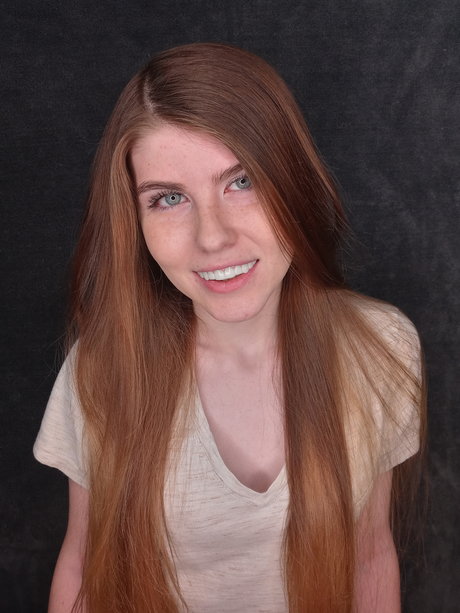 Roxi Hazel Eyes art model images