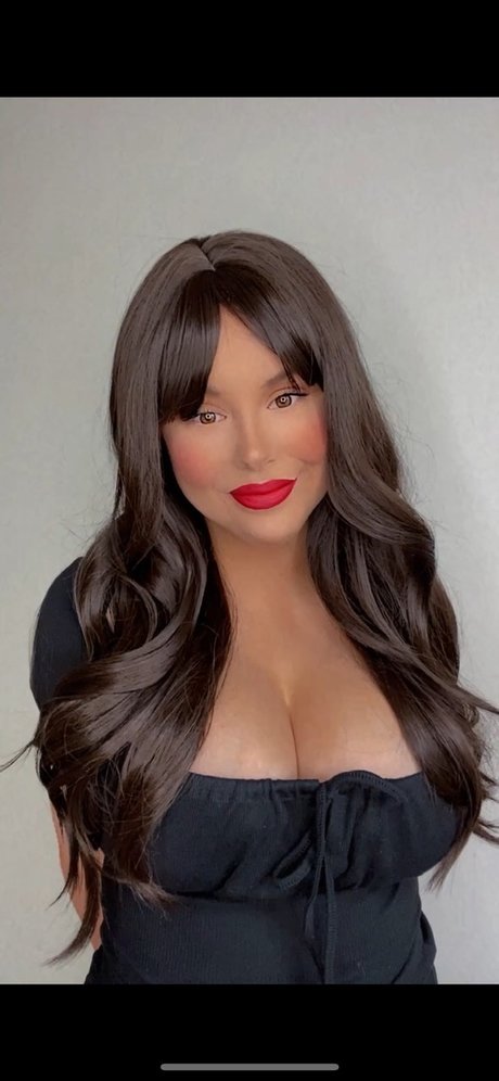 Miss Scarlette naked actress archive